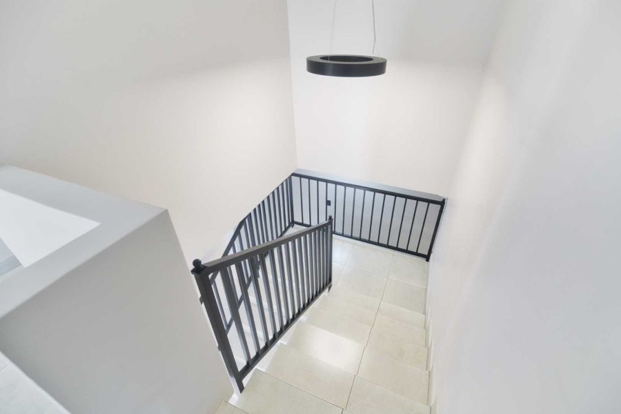 9 Bedroom Property for Sale in Westcliff Western Cape
